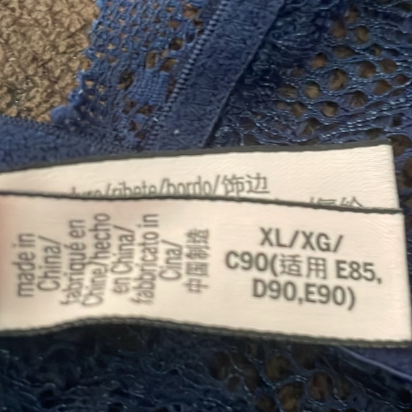 Victoria’s Secret xL/XXL HIGH NECK BRALETTE - Picture 4 of 5